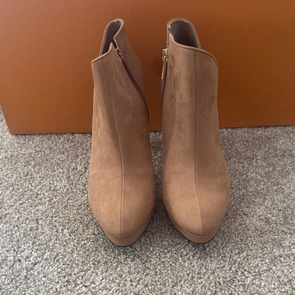 Jessica Simpson Brown Heeled Boots - Picture 5 of 5